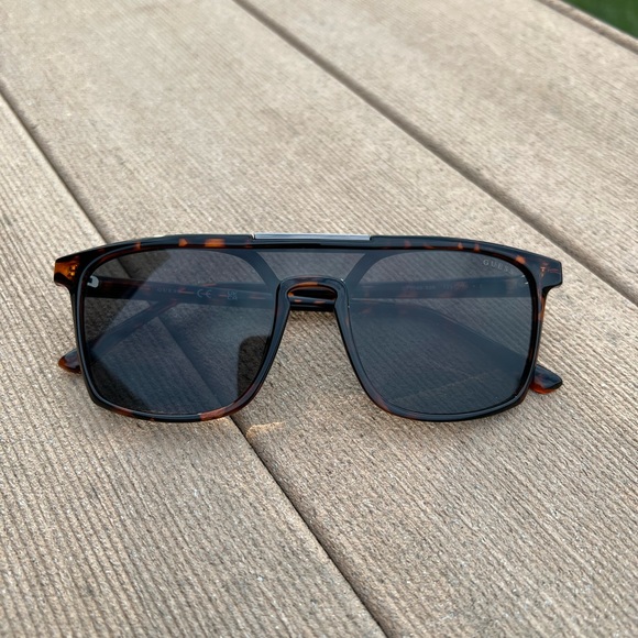 Guess sunglasses - Picture 2 of 4